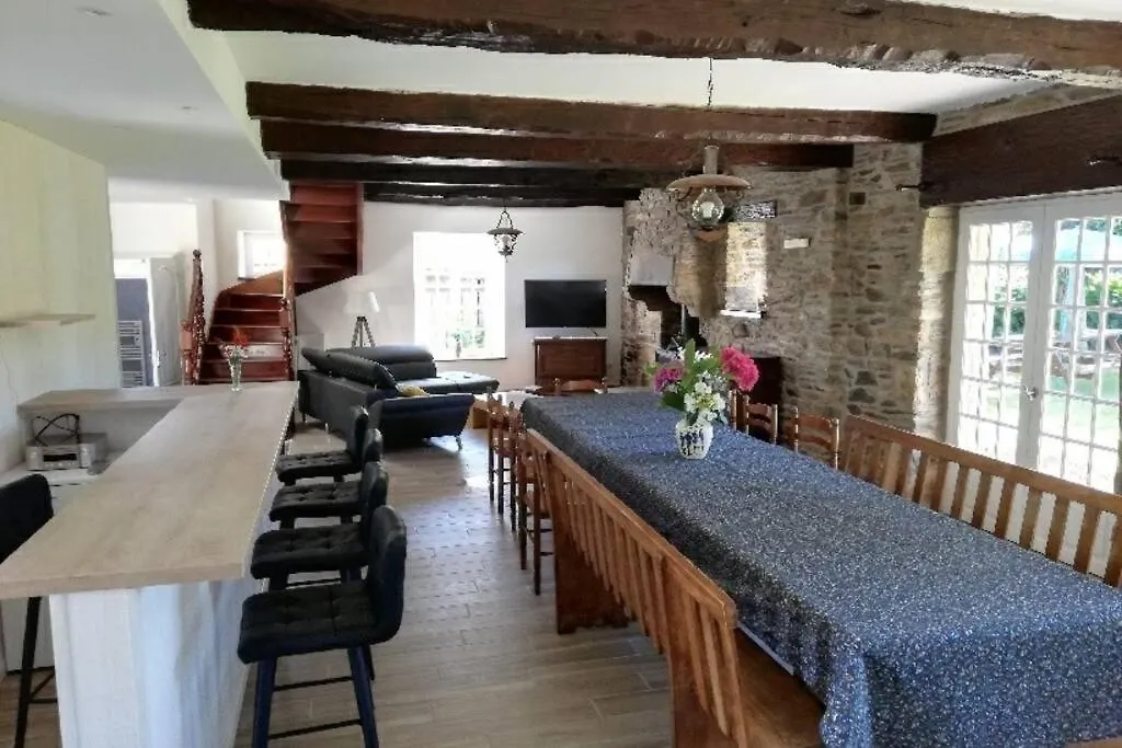 Gîte de charme 14 personnes labellisé Clévacances 3 étoiles Sainte-Seve France