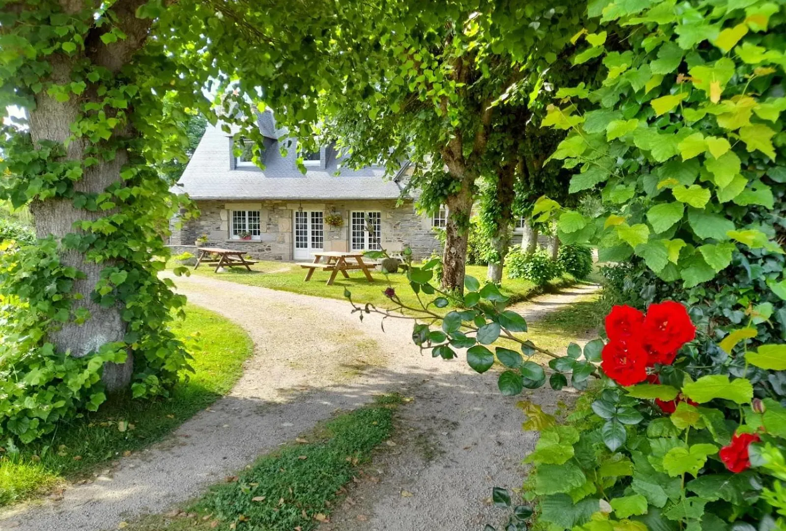 Gîte de charme 14 personnes labellisé Clévacances 3 étoiles Sainte-Seve