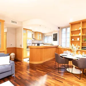 t2-moderne-au-pre-carre.hotels-rhonealpes.com/